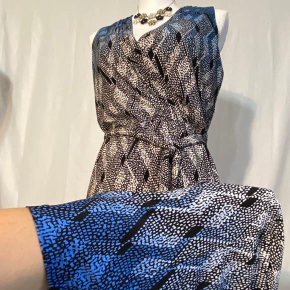 A Liz Claiborne stunning dress - Picture 4 of 9